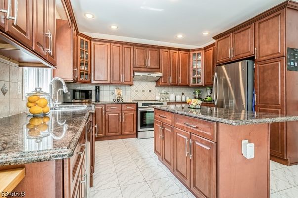 Interior, Kitchen, Marble, Recessed Lighting, Stainless Steel Appliances