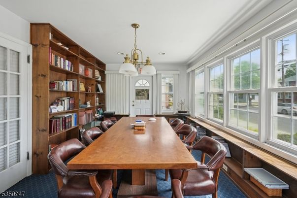 Chandelier, Dining room, Interior