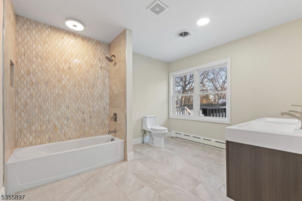 Bathroom, Interior, Recessed Lighting