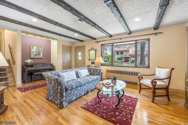 Interior, Living room, Piano, Recessed Lighting, Wood Texture Flooring