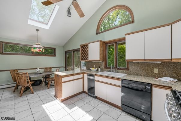 Dining room, Interior, Kitchen, Pendant Lights