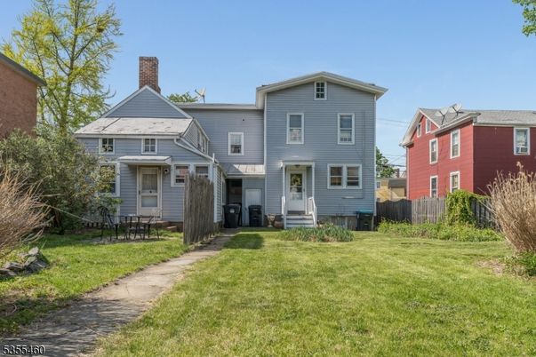 Backyard, Exterior, Facade, Queen Anne Victorian