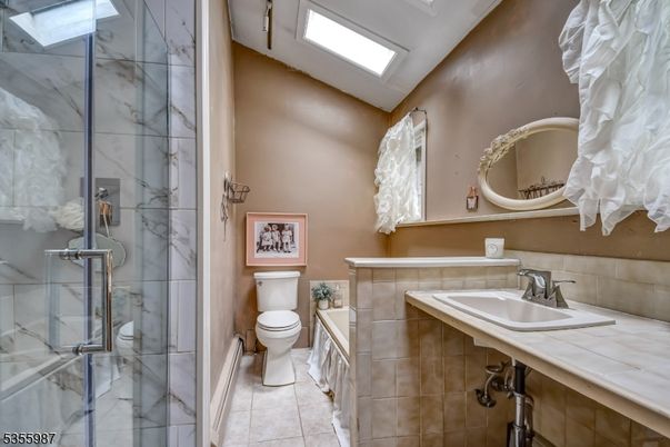 Bathroom, Interior, Tile Countertops