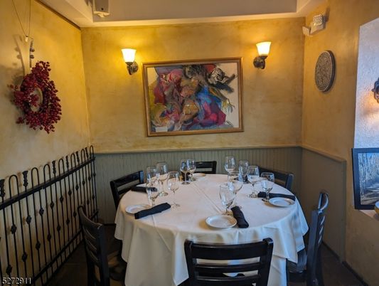 Dining room, Interior