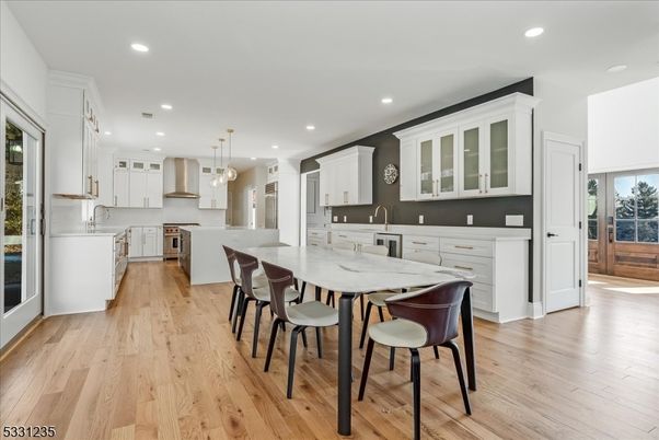 Dining room, Interior, Kitchen, Pendant Lights, Recessed Lighting, Wood Texture Flooring