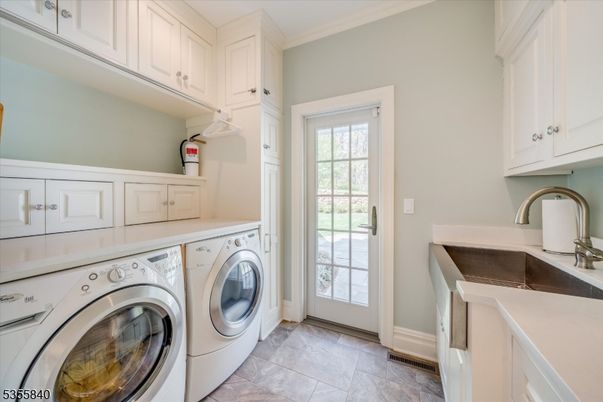 Interior, Washer