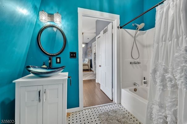 Bathroom, Interior, Wood Texture Flooring