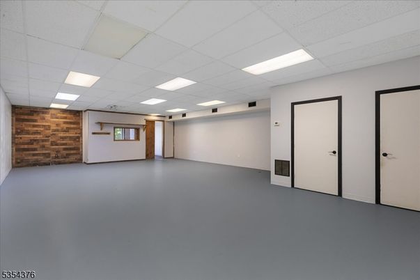 Empty room, Interior, Recessed Lighting, Stone Walls