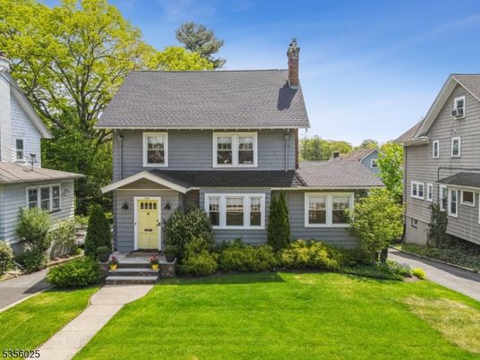 Exterior, Facade, Cape Cod