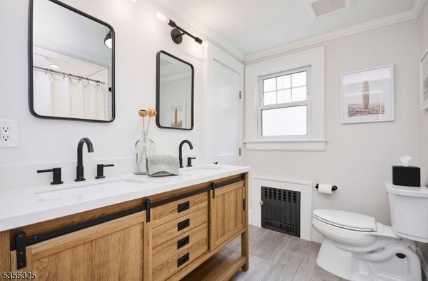 Bathroom, Dual Sink Vanities, Interior, Wood Texture Flooring