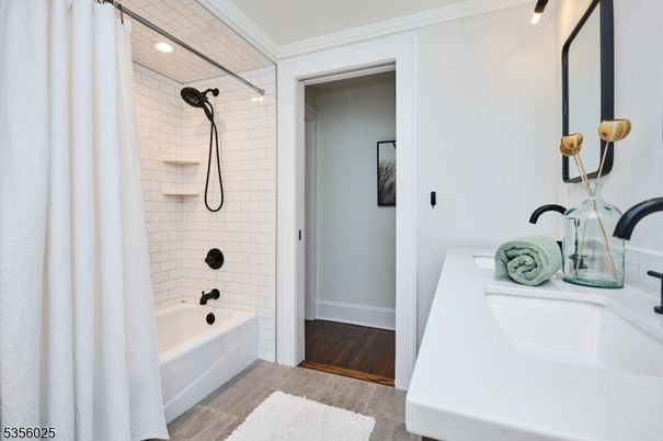 Bathroom, Interior, Recessed Lighting, Wood Texture Flooring