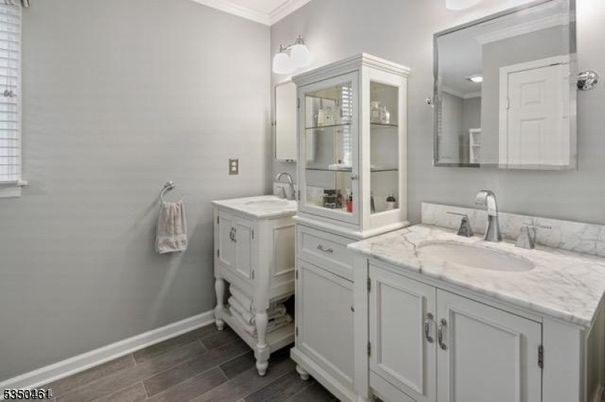 Bathroom, Dual Sink Vanities, Interior, Wood Texture Flooring