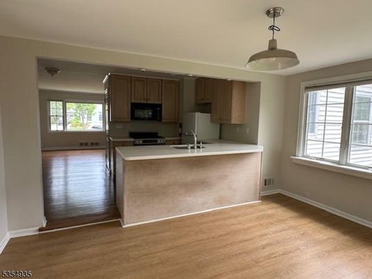 Interior, Kitchen, Pendant Lights, Wood Texture Flooring