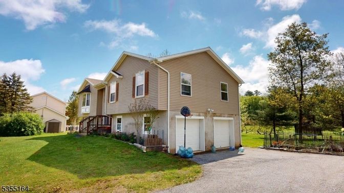 Attached, Backyard, Exterior, Facade, Rowhouse