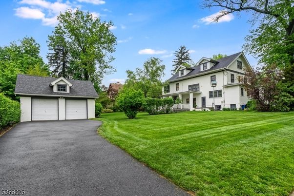 Attached, Backyard, Exterior, Facade, French Provincial