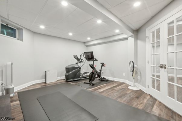 Fitness Equipment, Interior, Recessed Lighting, Wood Texture Flooring