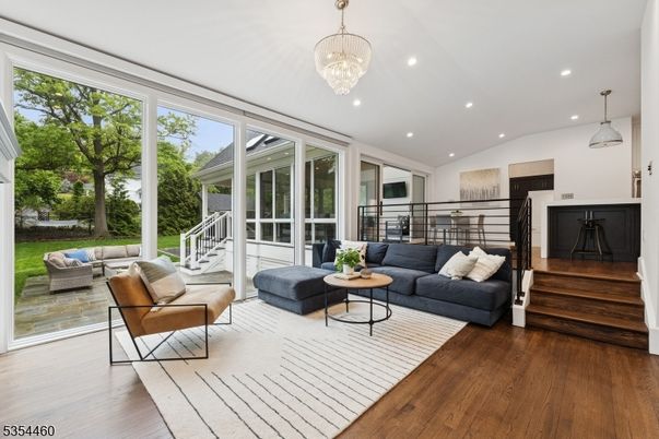 Chandelier, Interior, Living room, Pendant Lights, Recessed Lighting, Wood Texture Flooring
