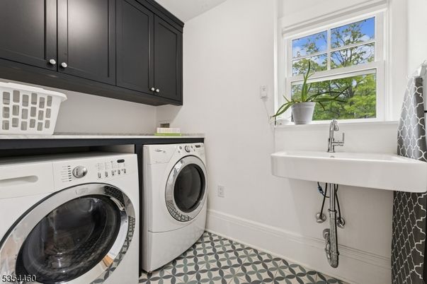 Interior, Washer