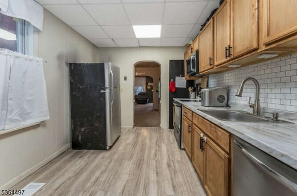 Interior, Kitchen, Recessed Lighting, Wood Texture Flooring