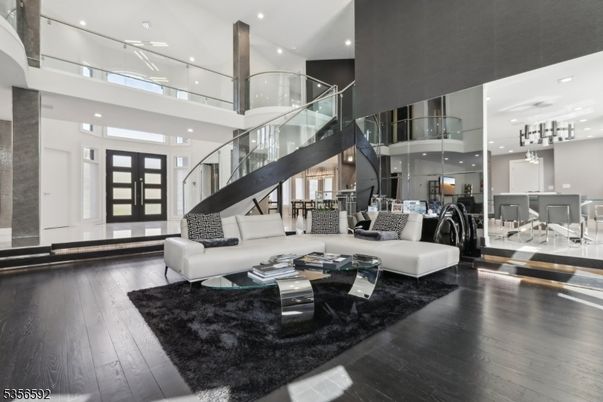 Interior, Living room, Pendant Lights, Recessed Lighting, Wood Texture Flooring