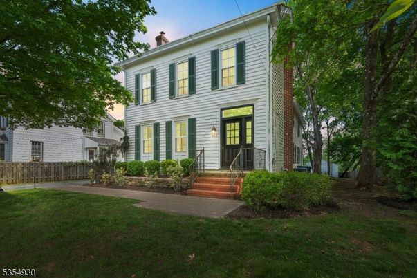 Backyard, Exterior, Facade, Brick Facade, Georgian