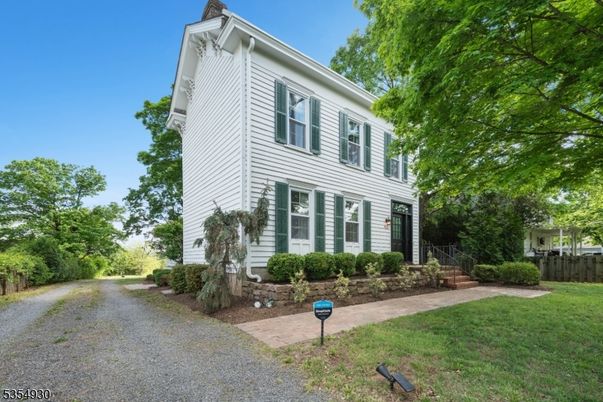 Backyard, Exterior, Facade, Georgian