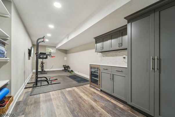 Fitness Equipment, Interior, Recessed Lighting, Wood Texture Flooring