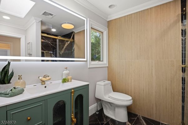 Bathroom, Interior, Recessed Lighting
