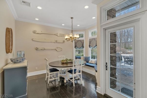 Chandelier, Dining room, Interior, Recessed Lighting, Wood Texture Flooring