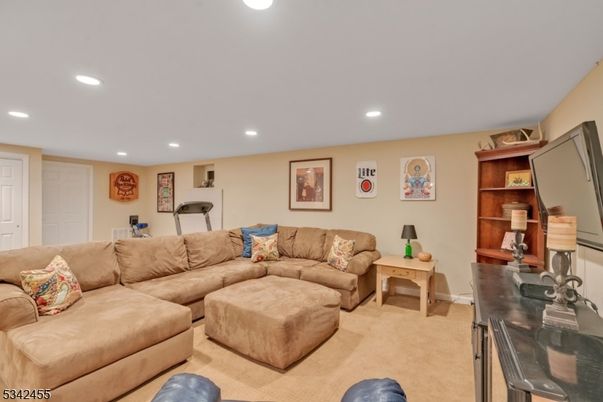 Fitness Equipment, Interior, Living room, Recessed Lighting