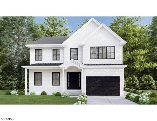 Attached, Exterior, Facade, Farmhouse