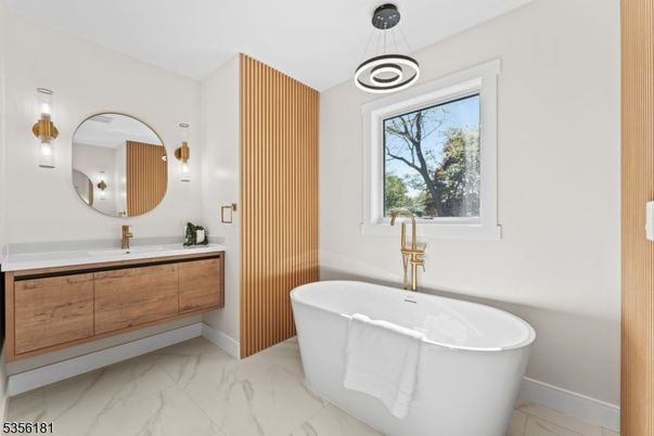 Bathroom, Dual Sink Vanities, Free Standing Baths, Interior, Marble, Pendant Lights