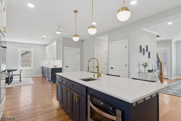 Interior, Kitchen, Pendant Lights, Recessed Lighting, Wood Texture Flooring