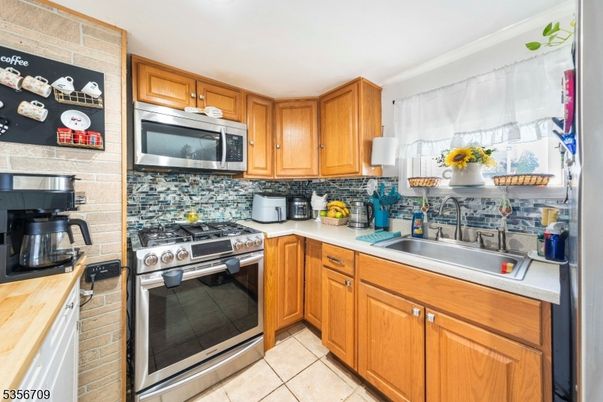 Interior, Kitchen, Stainless Steel Appliances