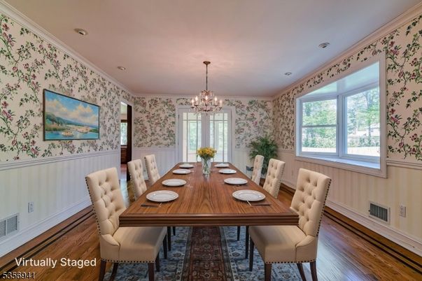 Chandelier, Dining room, Interior, Recessed Lighting, Wood Texture Flooring