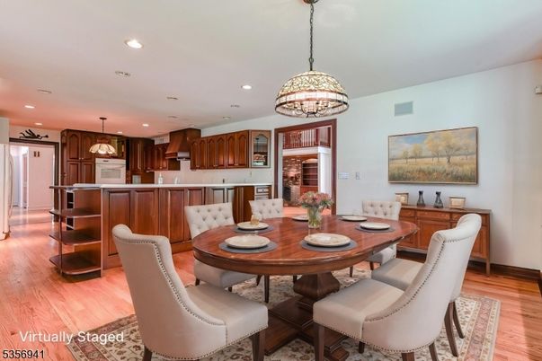 Chandelier, Dining room, Interior, Kitchen, Pendant Lights, Recessed Lighting, Wood Texture Flooring