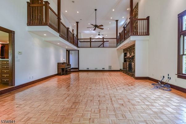 Interior, Piano, Recessed Lighting, Wood Texture Flooring