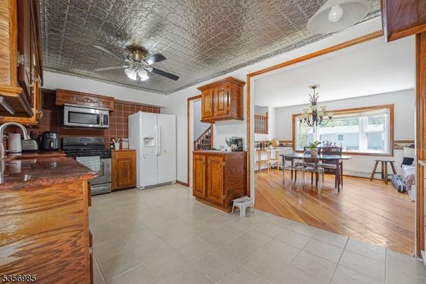 Chandelier, Dining room, Interior, Kitchen, Wood Texture Flooring