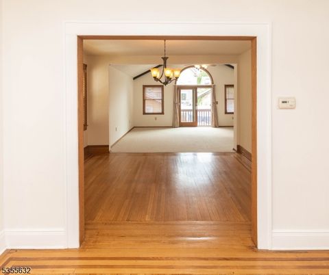 Chandelier, Empty room, Interior, Wood Texture Flooring