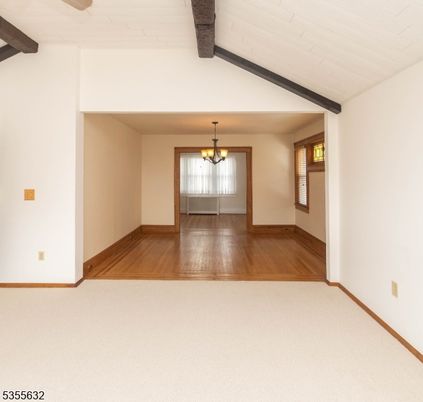 Chandelier, Empty room, Interior, Wooden Beams, Wood Texture Flooring