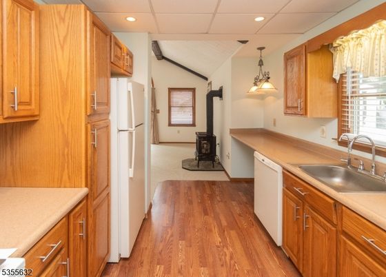 Interior, Kitchen, Pendant Lights, Recessed Lighting, Wood Texture Flooring