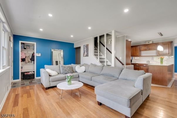 Interior, Kitchen, Living room, Pendant Lights, Recessed Lighting, Wood Texture Flooring