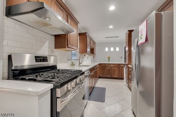 Interior, Kitchen, Pendant Lights, Recessed Lighting, Stainless Steel Appliances
