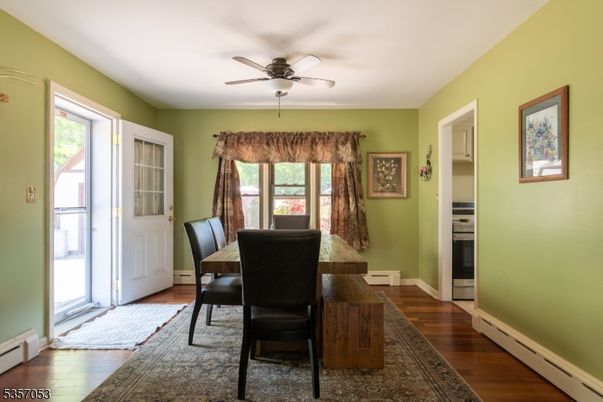 Dining room, Interior, Wood Texture Flooring