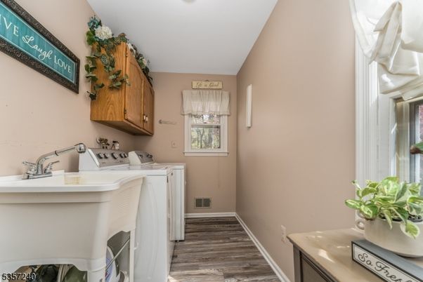 Interior, Washer, Wood Texture Flooring