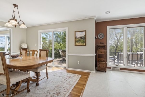 Dining room, Interior, Pendant Lights, Recessed Lighting, Wood Texture Flooring
