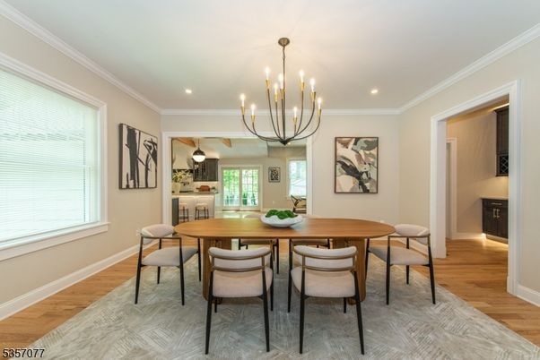 Chandelier, Dining room, Interior, Recessed Lighting, Wood Texture Flooring