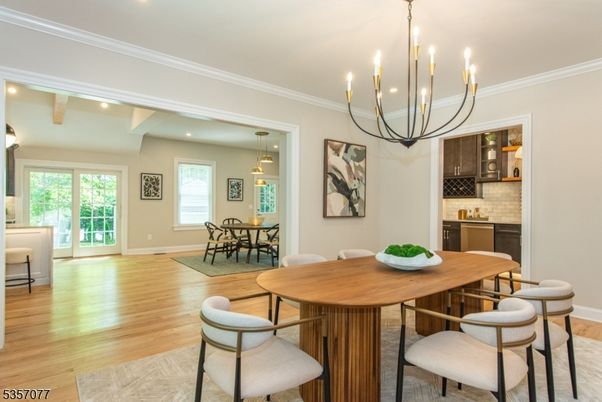 Chandelier, Dining room, Interior, Kitchen, Pendant Lights, Recessed Lighting, Wood Texture Flooring