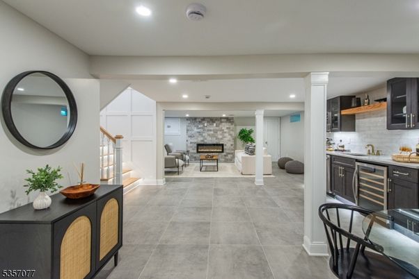 Fireplace, Interior, Kitchen, Recessed Lighting