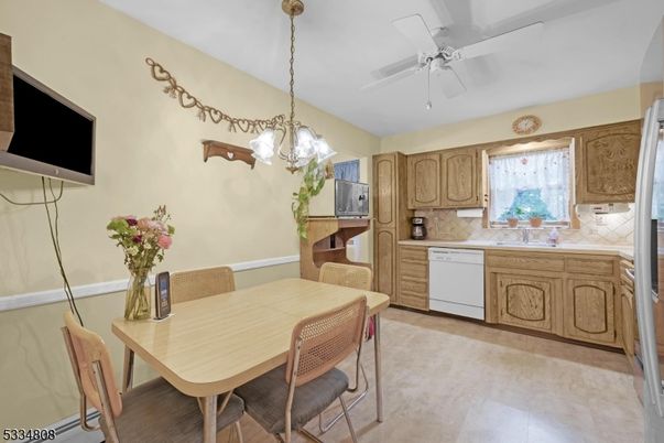 Dining room, Interior, Kitchen, Pendant Lights